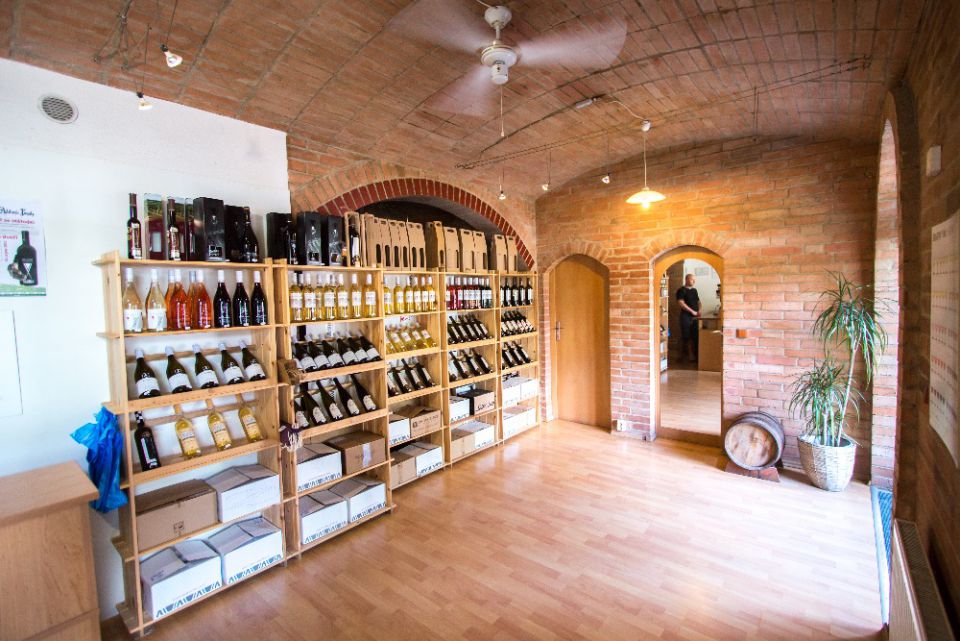 Vinotéka Zlín Vinařství Vajbar